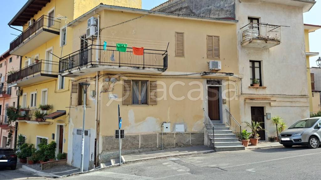 casa indipendente in vendita a Lamezia Terme in zona Sambiase