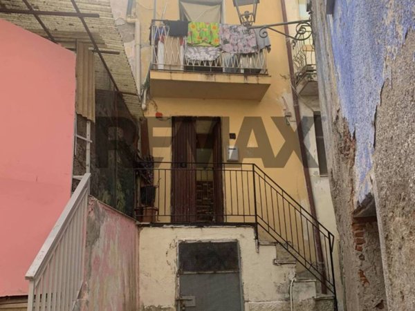 casa indipendente in vendita a Lamezia Terme in zona Nicastro