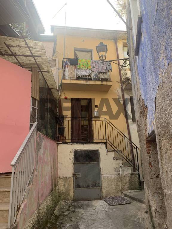 casa indipendente in vendita a Lamezia Terme in zona Nicastro