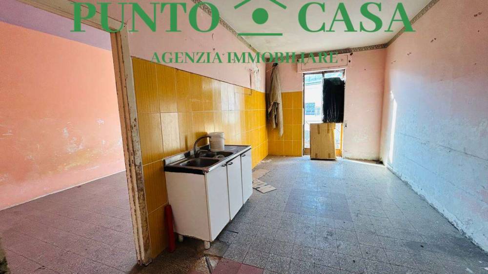 intera palazzina in vendita a Lamezia Terme in zona Sambiase