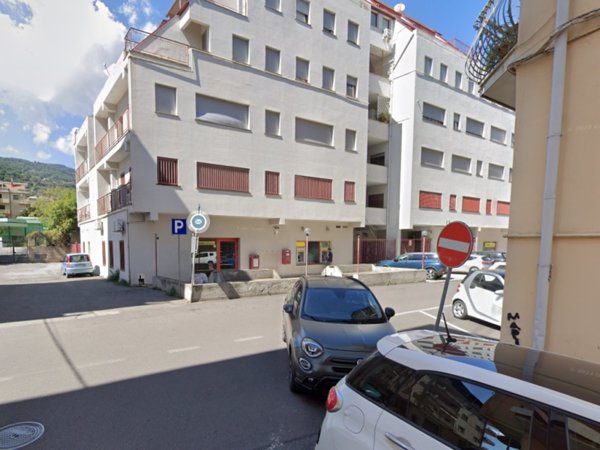 ufficio in vendita a Lamezia Terme in zona Nicastro