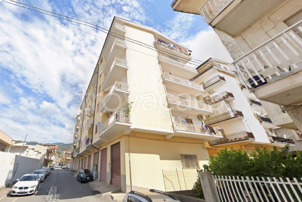 appartamento in vendita a Lamezia Terme in zona Sambiase