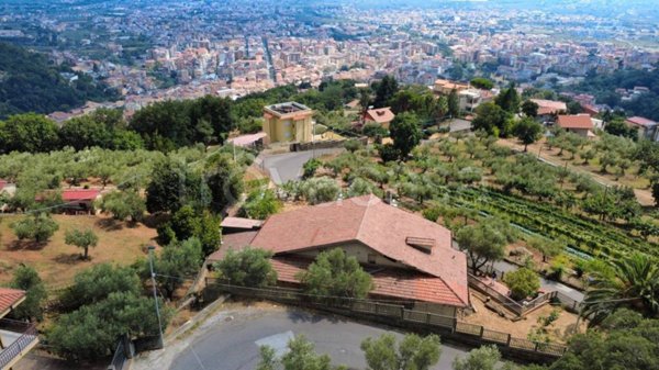 casa indipendente in vendita a Lamezia Terme