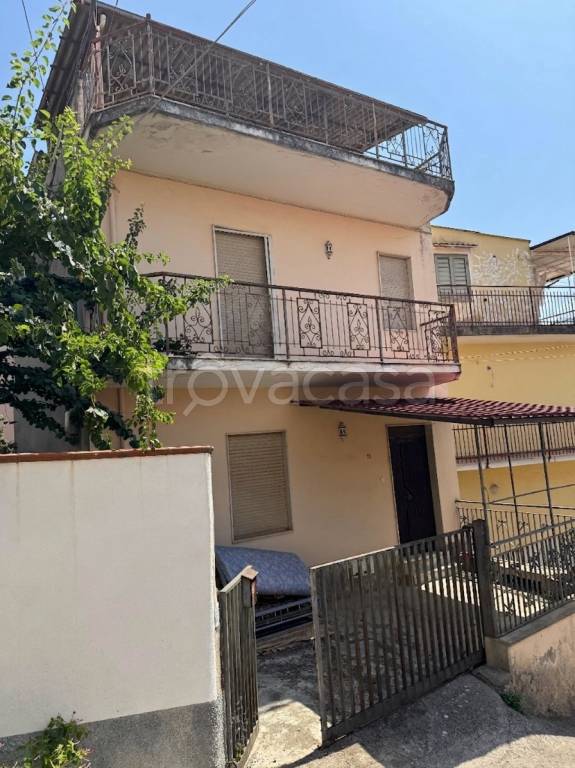 casa indipendente in vendita a Lamezia Terme in zona Nicastro