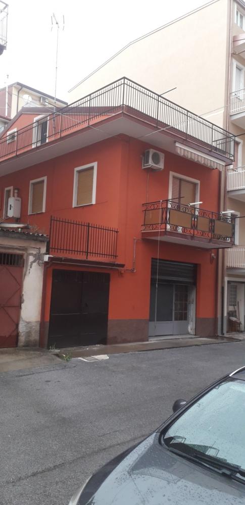 casa indipendente in vendita a Lamezia Terme in zona Sambiase
