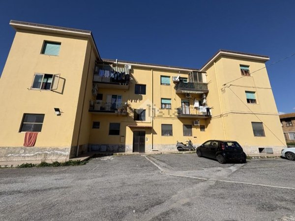 appartamento in vendita a Lamezia Terme in zona Sant'Eufemia Lamezia