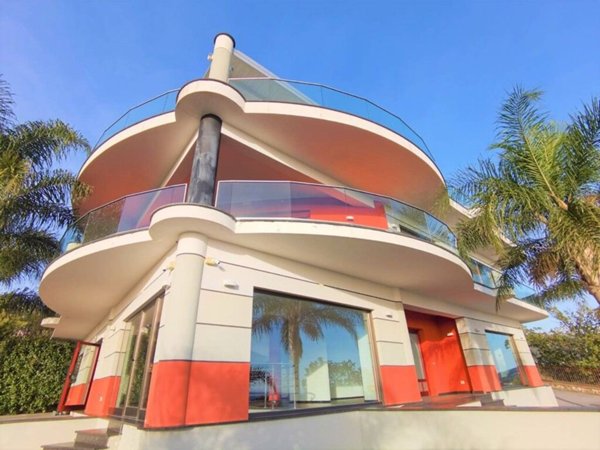 casa indipendente in vendita a Lamezia Terme