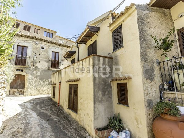casa indipendente in vendita ad Agnana Calabra