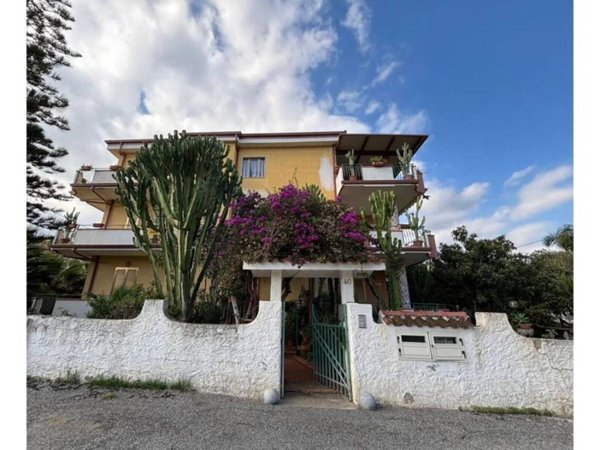 casa indipendente in vendita ad Ardore