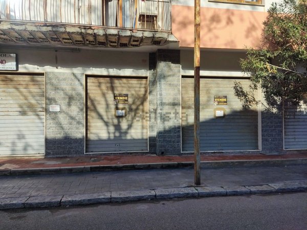 locale commerciale in vendita ad Ardore