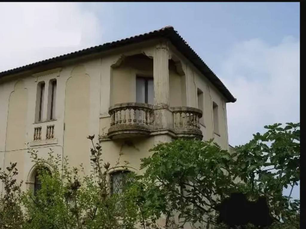 casa indipendente in vendita a Bagnara Calabra in zona Pellegrina