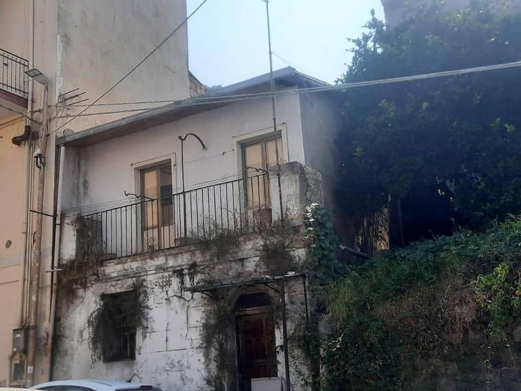 casa indipendente in vendita a Bagnara Calabra