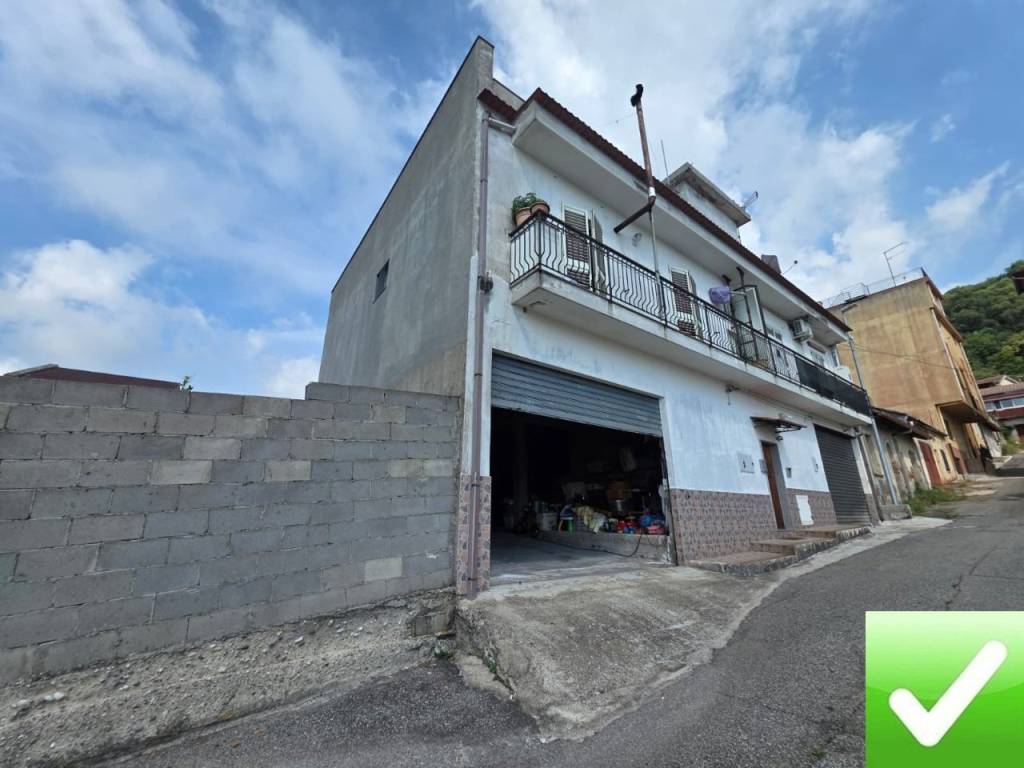 appartamento in vendita a Bagnara Calabra in zona Pellegrina