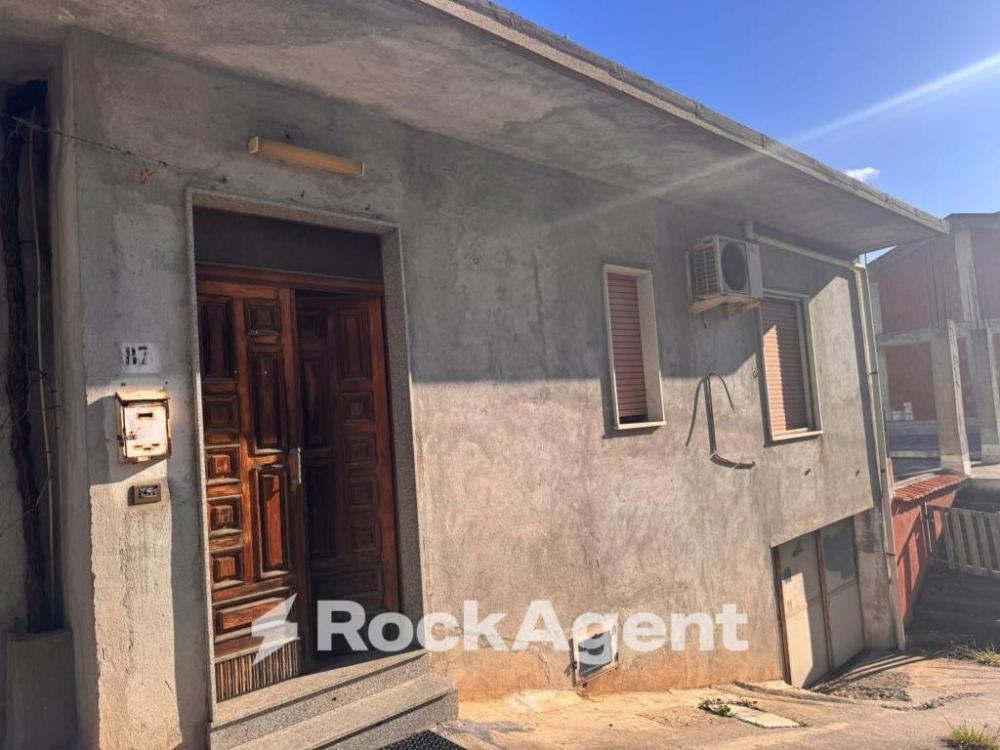 casa indipendente in vendita a Benestare