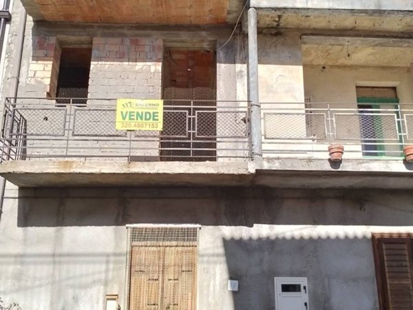 casa indipendente in vendita a Bianco