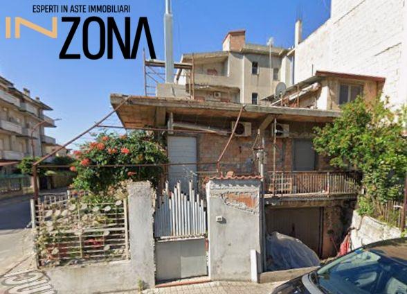 casa indipendente in vendita a Bianco