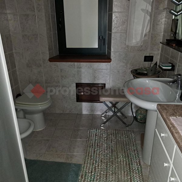 casa indipendente in vendita a Bianco