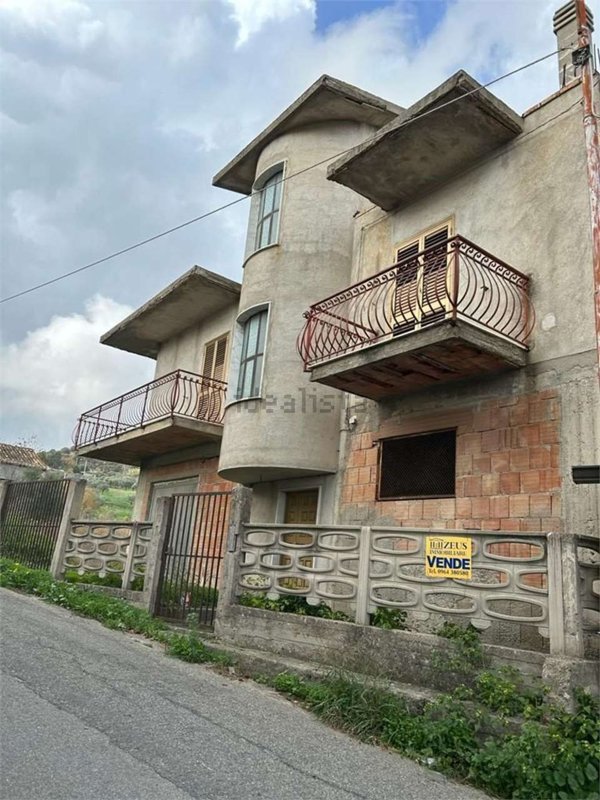 casa indipendente in vendita a Bianco