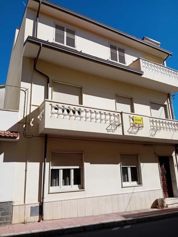 casa indipendente in vendita a Bianco