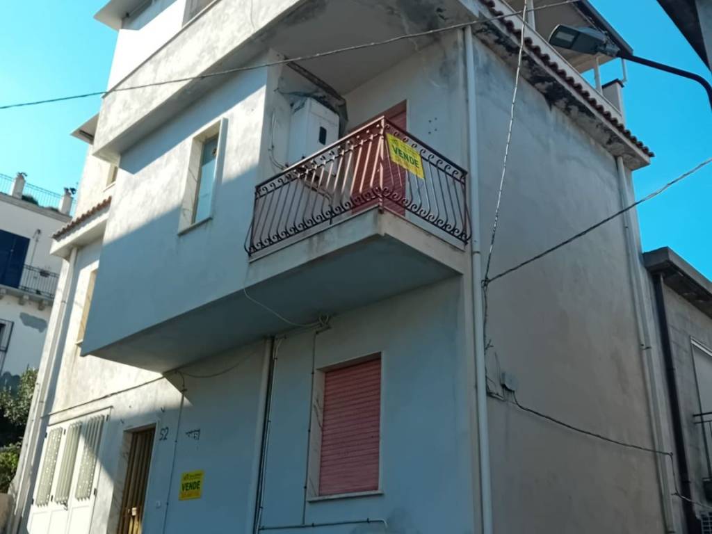 casa indipendente in vendita a Bianco