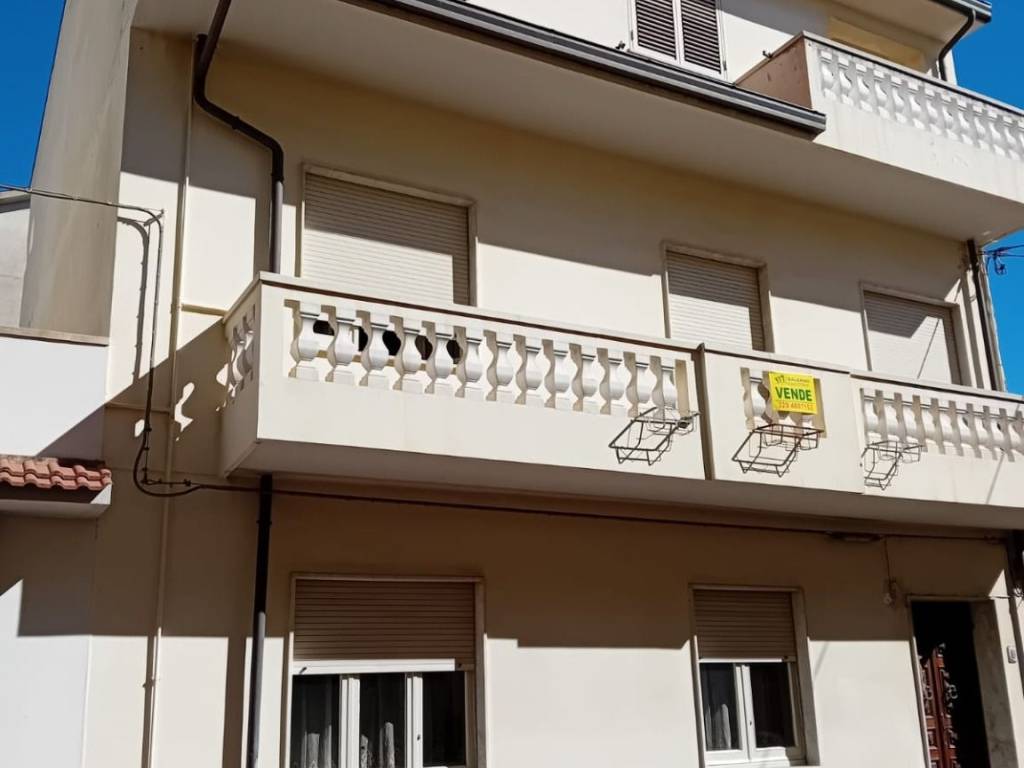 casa indipendente in vendita a Bianco