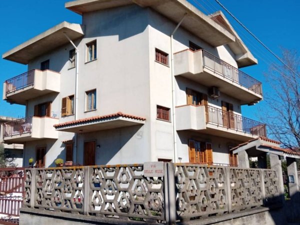 intera palazzina in vendita a Bovalino