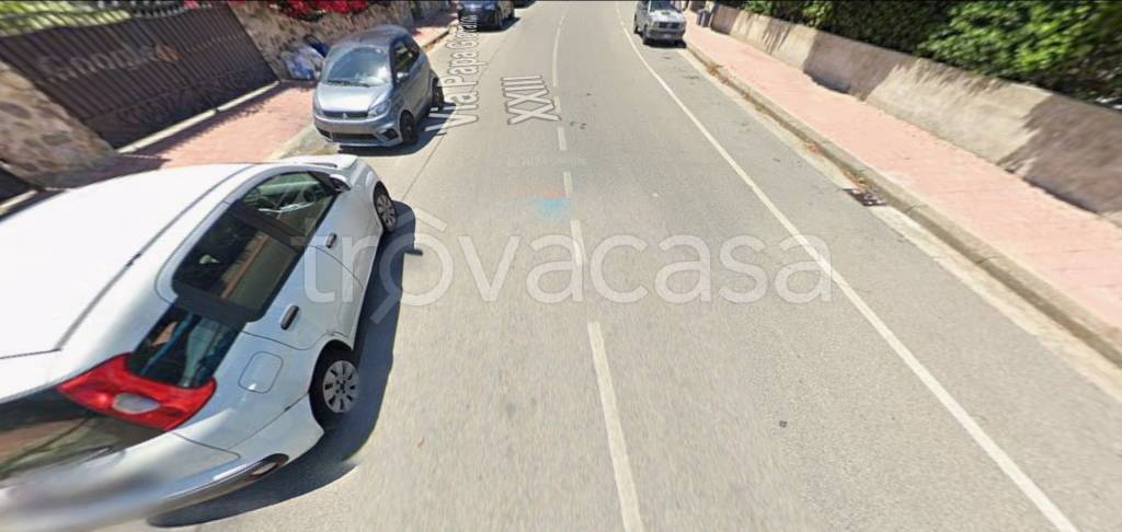 locale commerciale in vendita a Bovalino