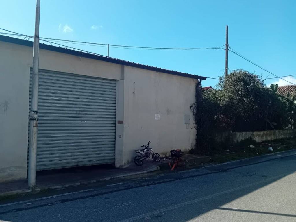 negozio in vendita a Bovalino