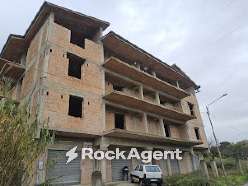 intera palazzina in vendita a Bovalino in zona Pozzo