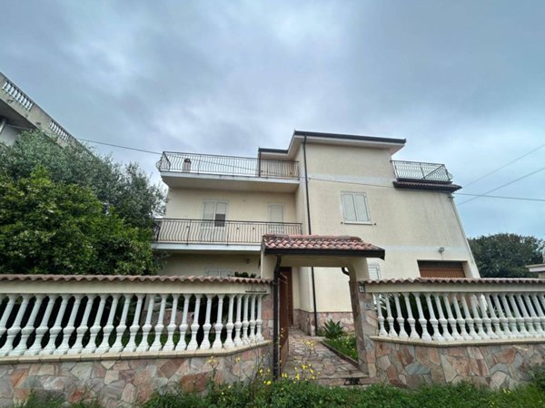 casa indipendente in vendita a Bovalino