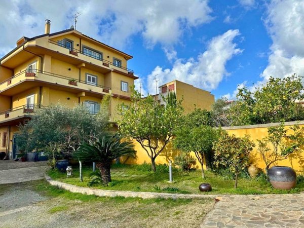 casa indipendente in vendita a Bovalino