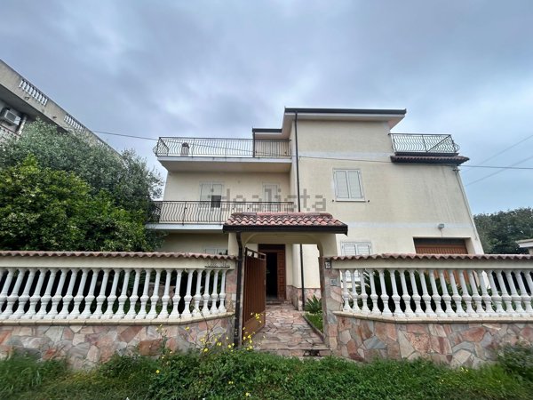 casa indipendente in vendita a Bovalino