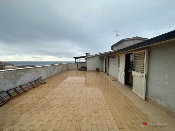 appartamento in vendita a Bova Marina