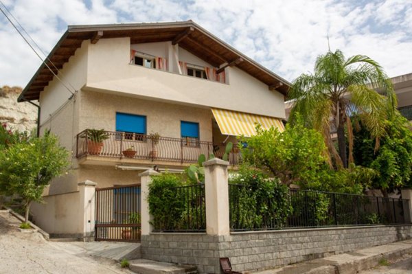 appartamento in vendita a Bova Marina in zona Fondo Vena