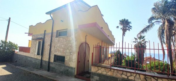 casa indipendente in vendita a Brancaleone