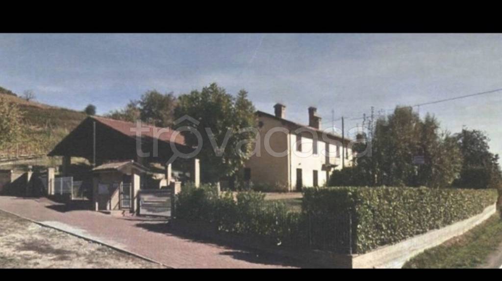 casa indipendente in vendita ad Agliano Terme