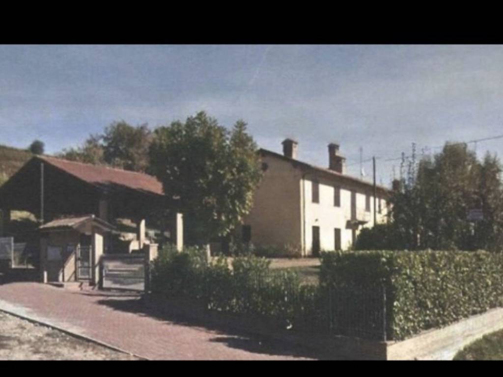 casa indipendente in vendita ad Agliano Terme in zona Dani