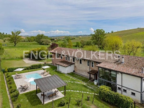 casale in vendita ad Agliano Terme