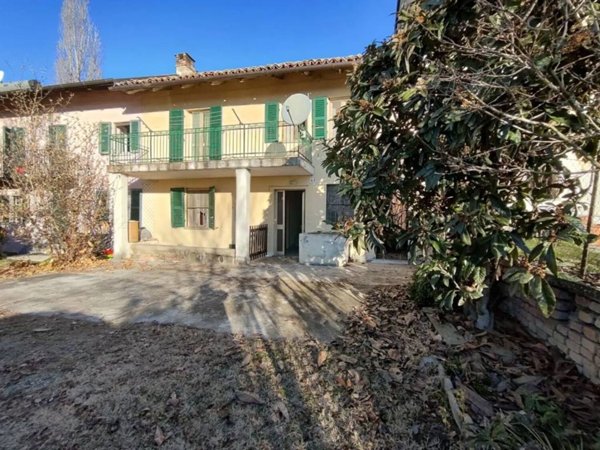casa indipendente in vendita ad Agliano Terme