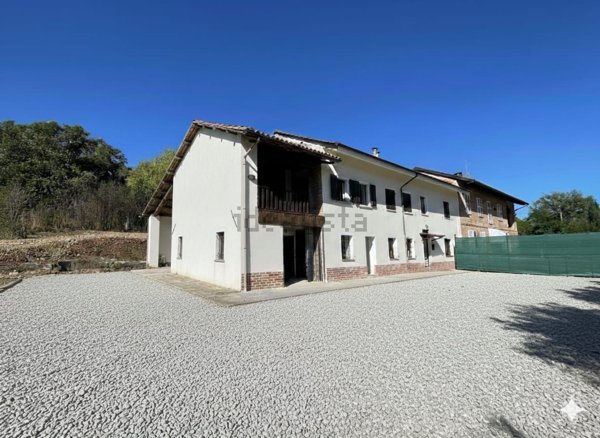 casale in vendita ad Agliano Terme