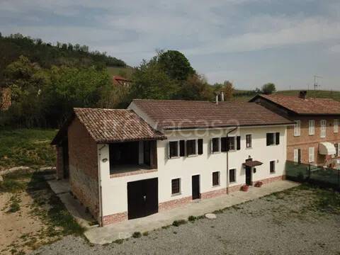 casa indipendente in vendita ad Agliano Terme
