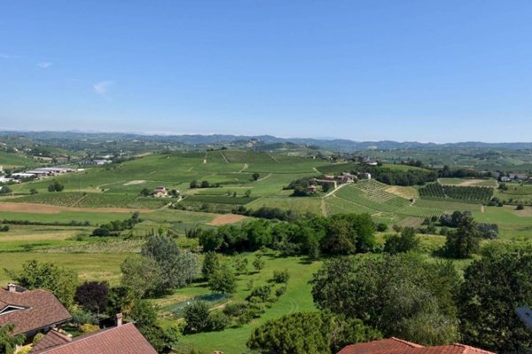 appartamento in vendita ad Agliano Terme in zona Agliano