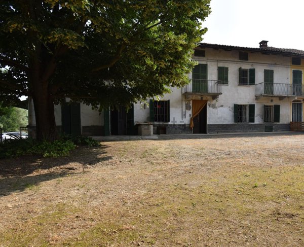 casale in vendita ad Agliano Terme