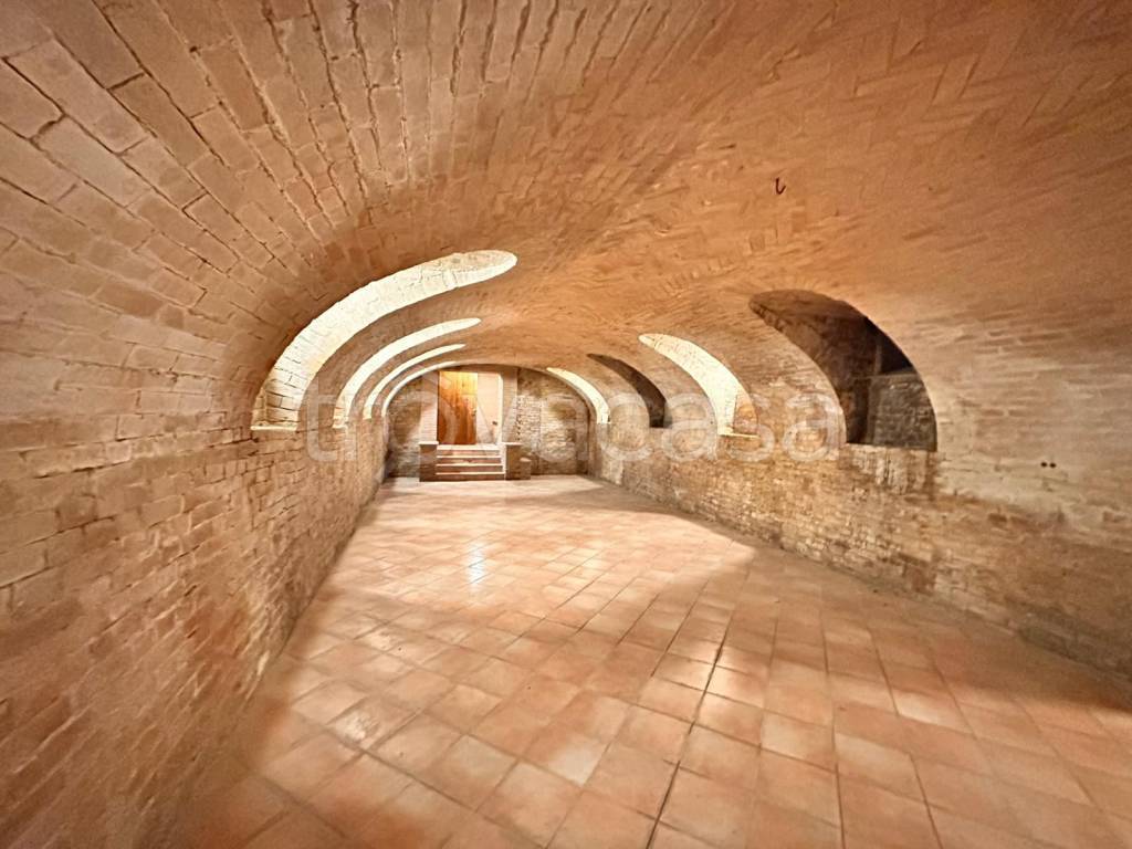 casa indipendente in vendita ad Agliano Terme in zona Salere