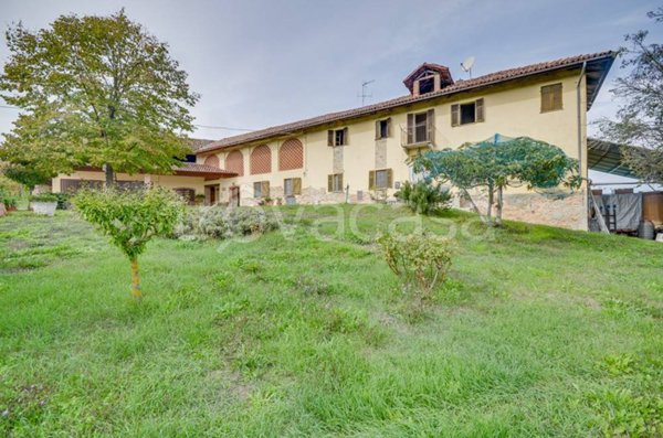 casa indipendente in vendita ad Agliano Terme