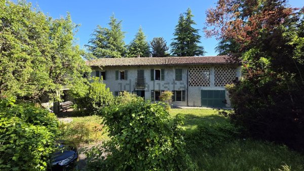 casa indipendente in vendita ad Agliano Terme