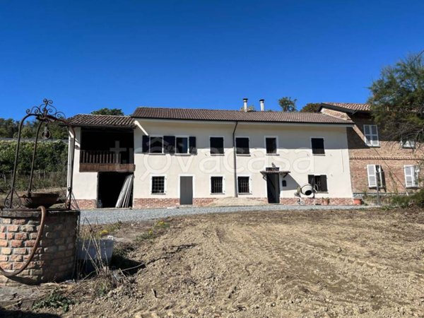 casa indipendente in vendita ad Agliano Terme