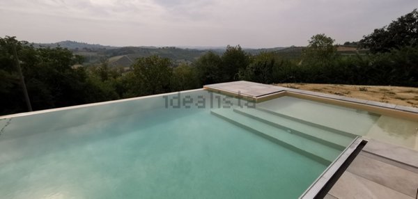 casa indipendente in vendita ad Agliano Terme