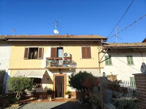 casa indipendente in vendita ad Agliano Terme