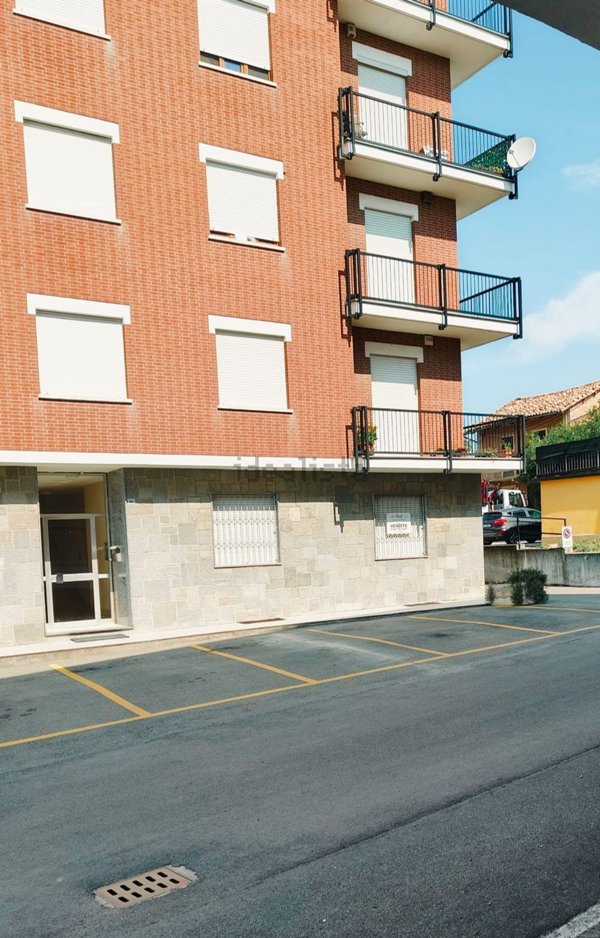 appartamento in vendita ad Agliano Terme in zona Agliano